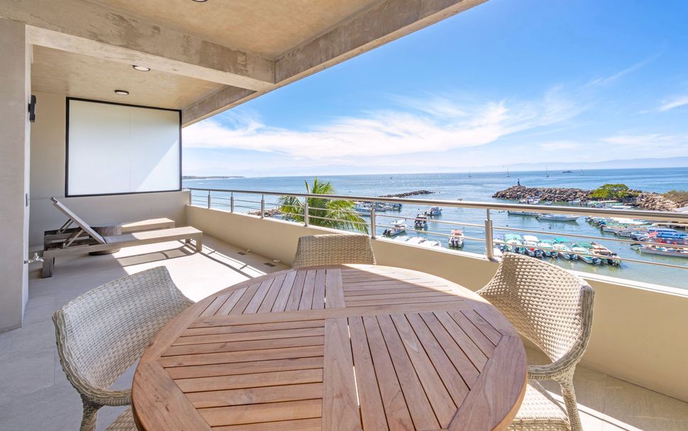 Balcony Photo