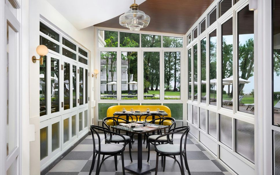 Dining room Photo