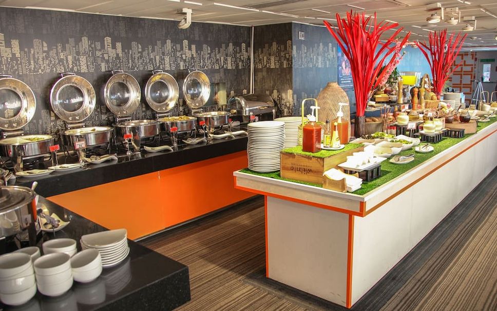 Buffet Photo