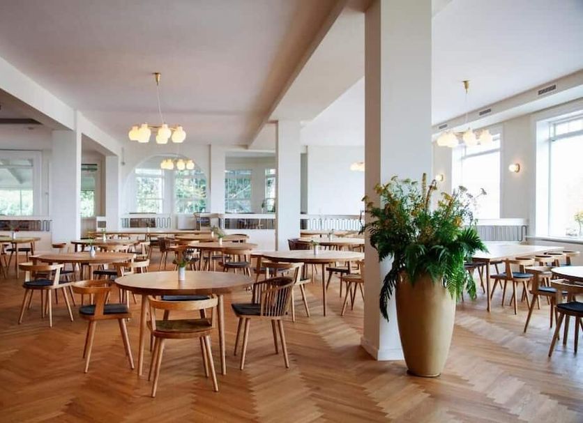 Restaurant Photo