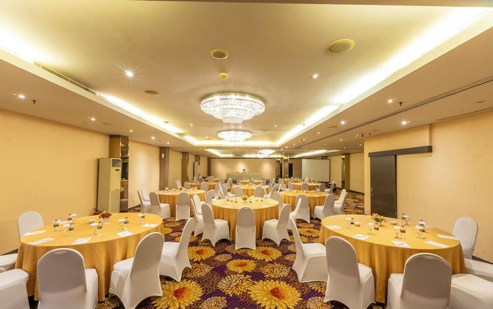 Banquet hall Photo