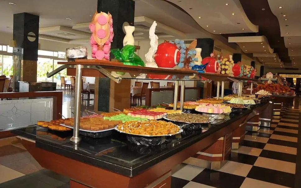 Buffet Photo
