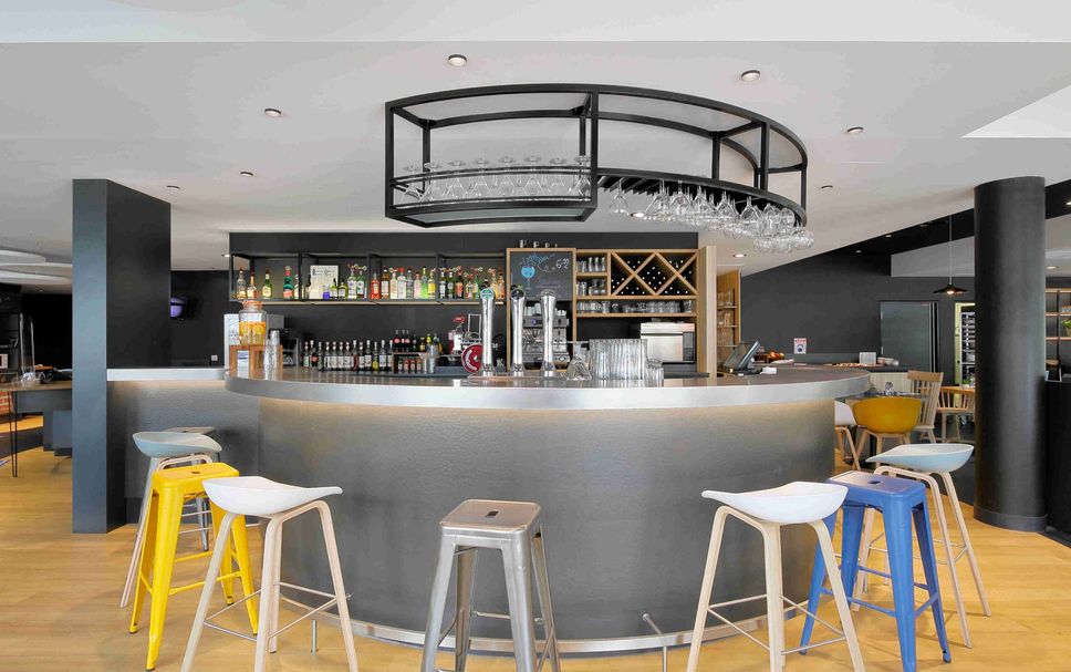 Bar Photo