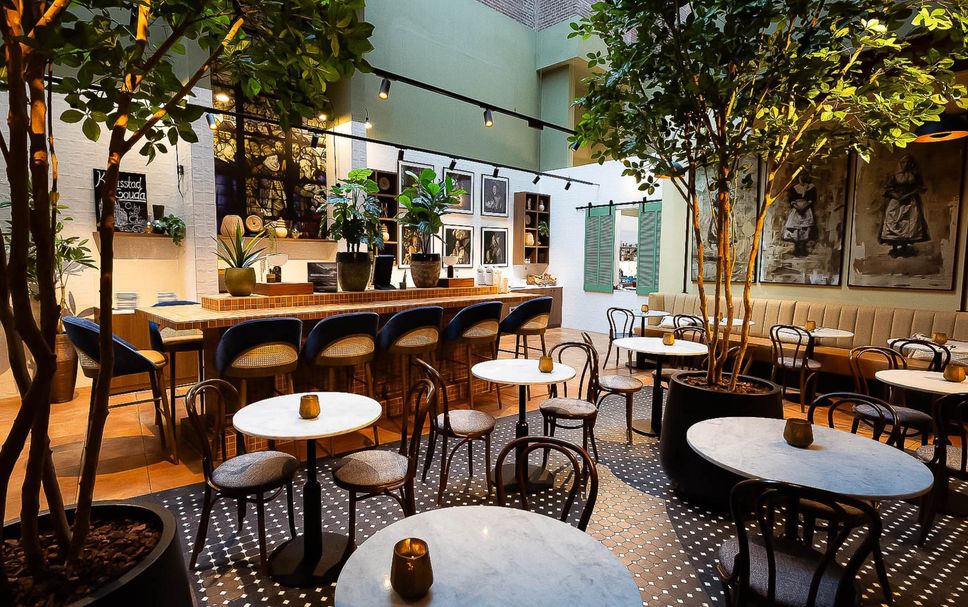 Restaurant Photo