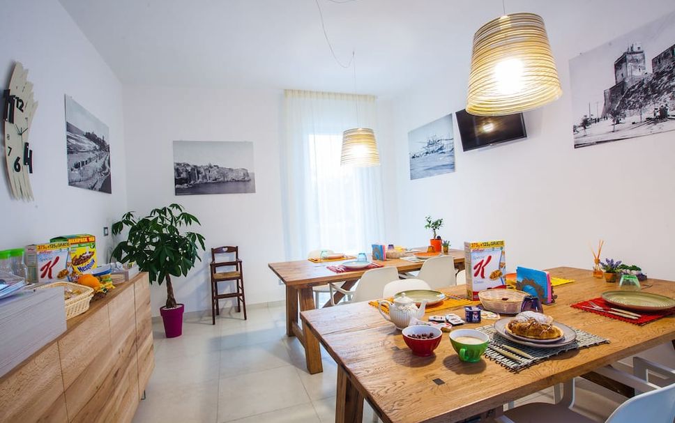Dining room Photo