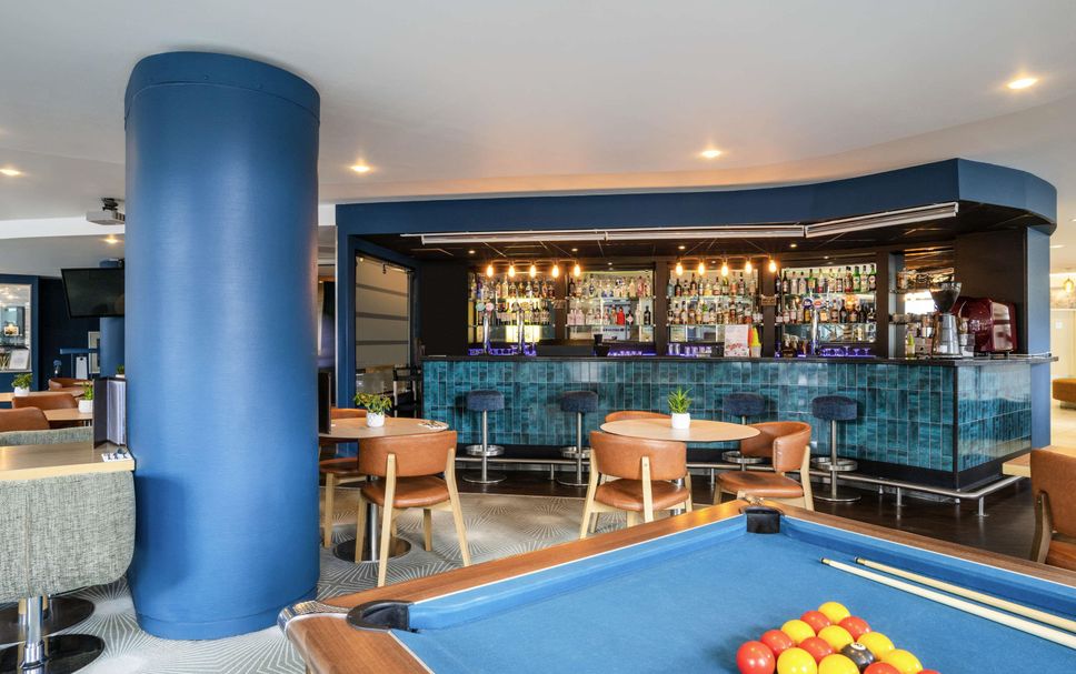 Bar Photo