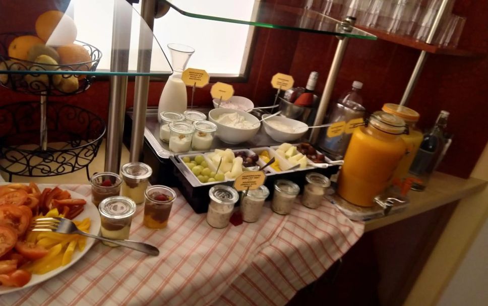 Buffet Photo