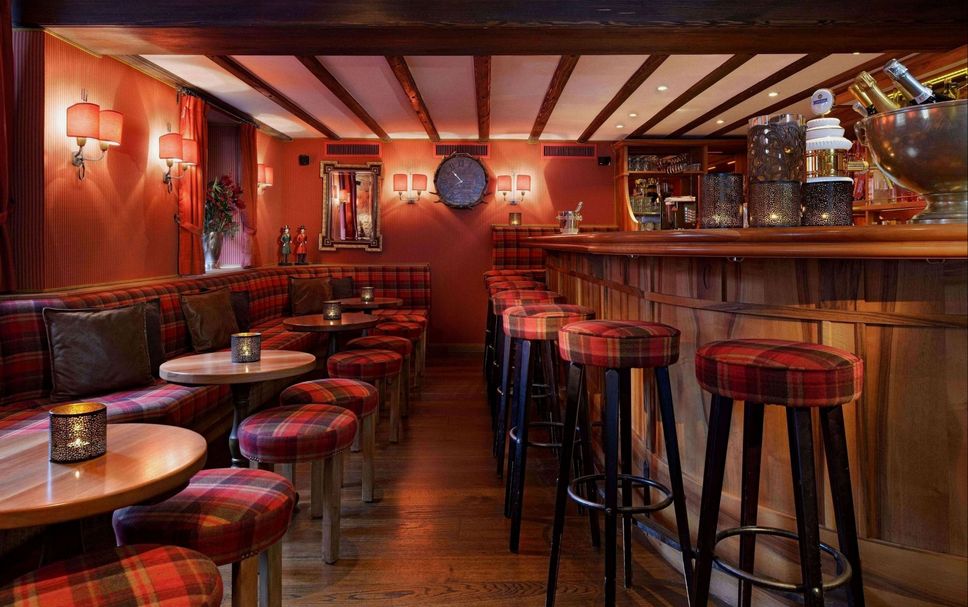 Bar Photo