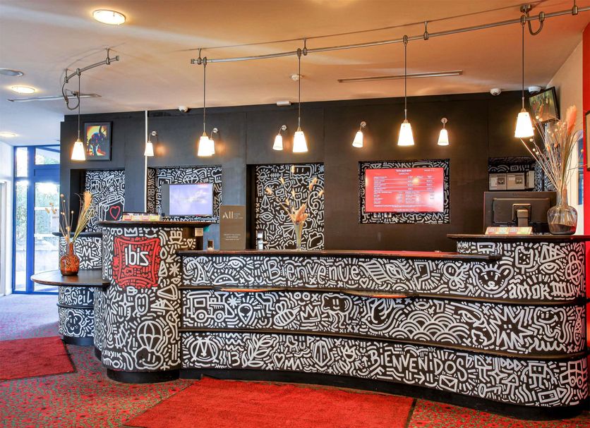 Front desk Photo