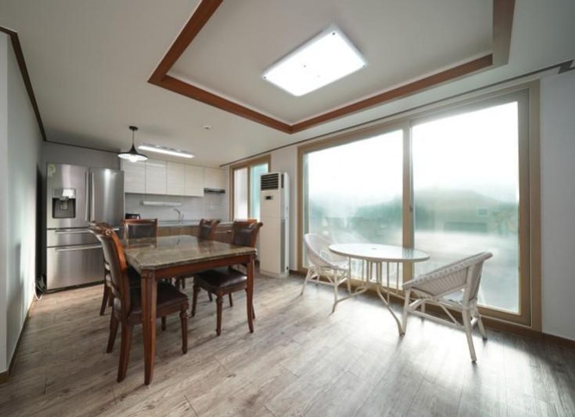 Dining room Photo