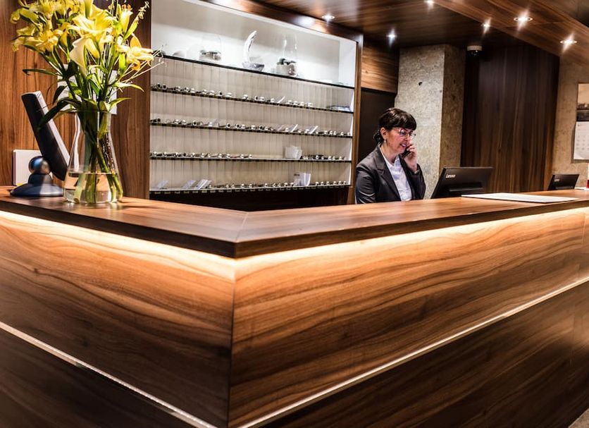 Front desk Photo