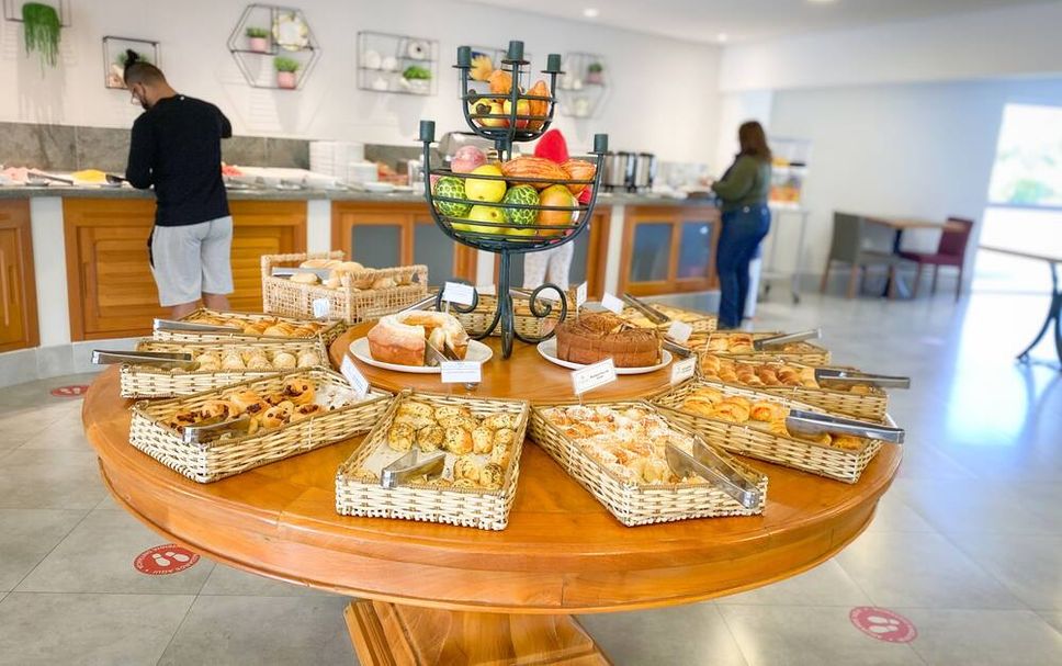 Buffet Photo