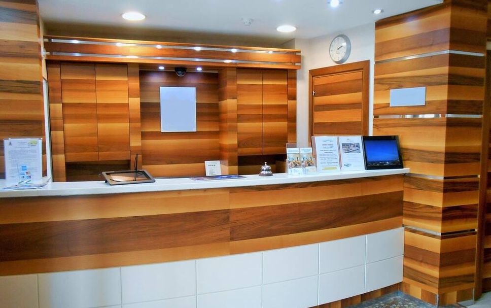 Front desk Photo