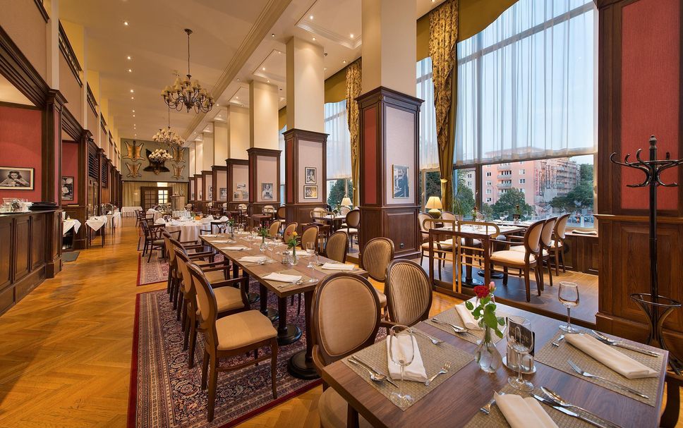 Restaurant Photo