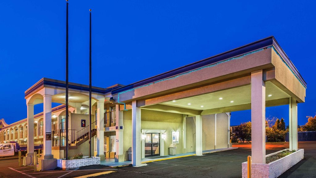 Days Inn Wyndham Ashland Ashland  United States from  47  Deals