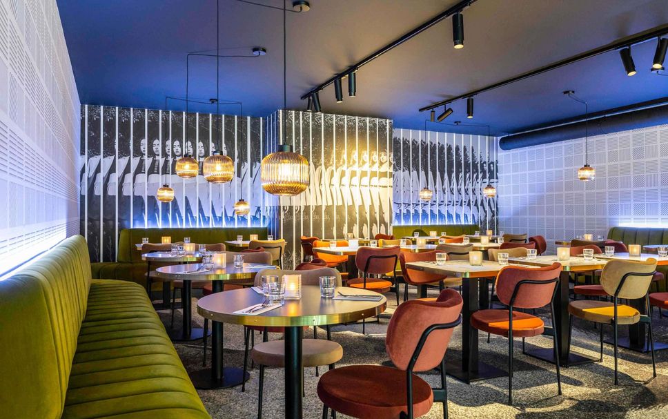 Restaurant Photo