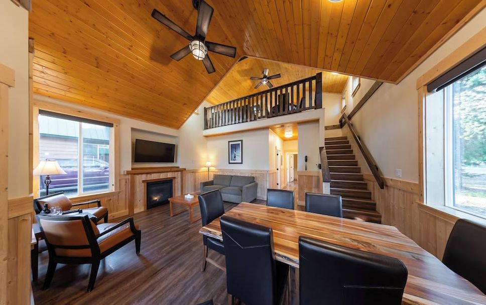 Dining room Photo