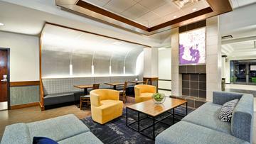 momondo hyatt westshore airport