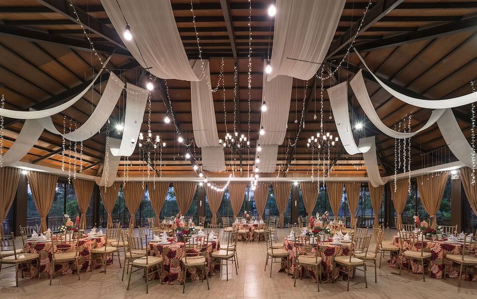 Banquet hall Photo