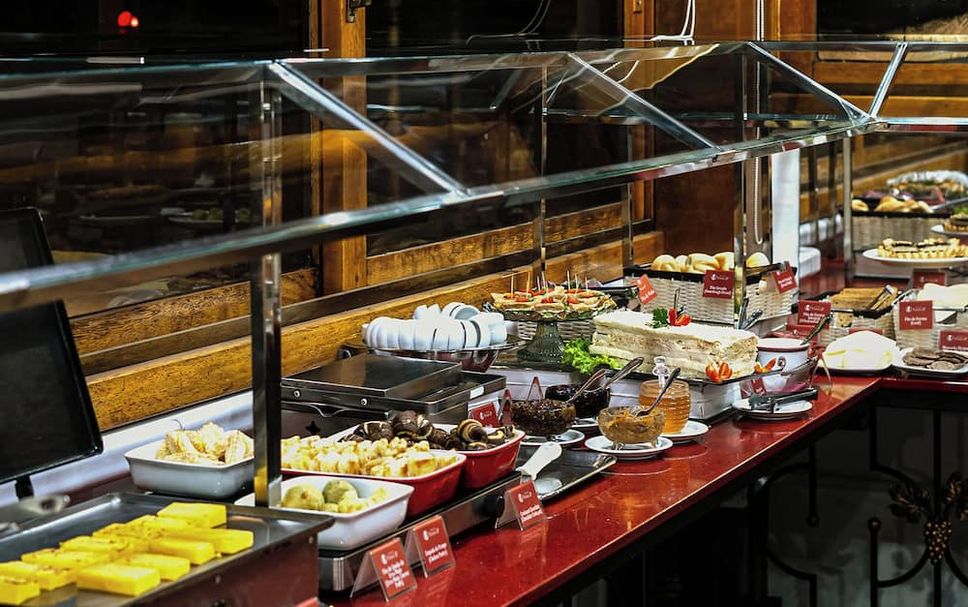 Buffet Photo