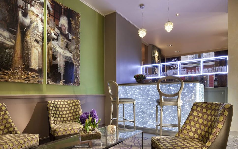 Lounge Photo