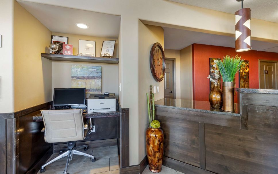 Front desk Photo