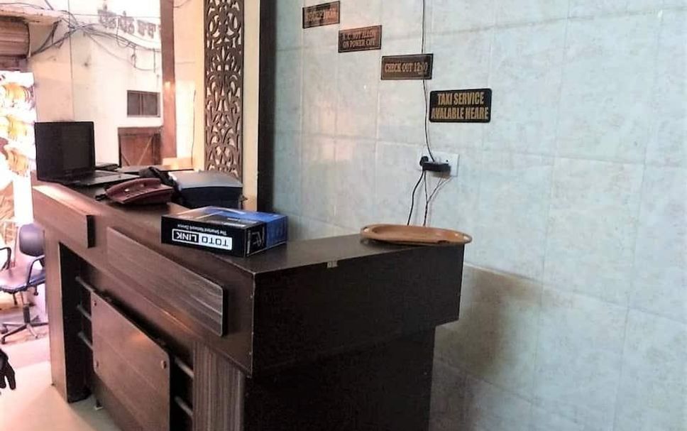 Front desk Photo
