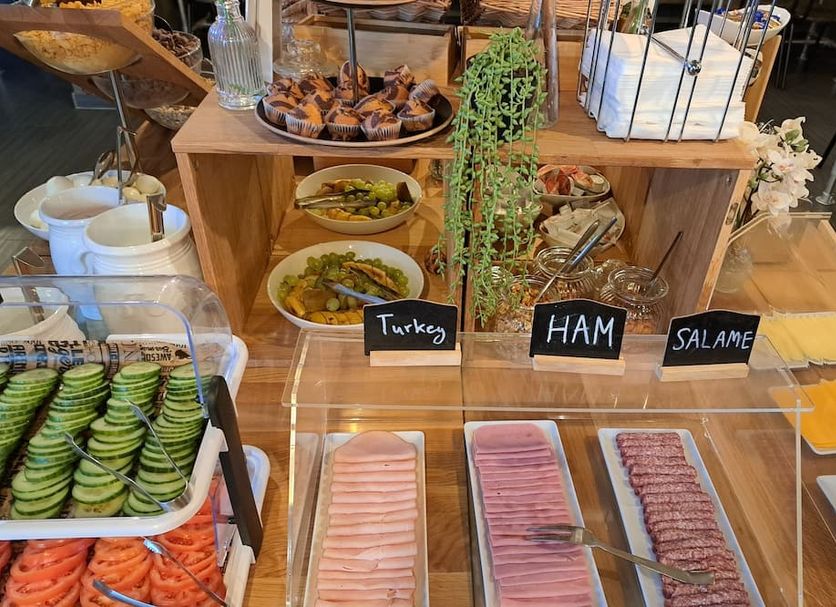 Buffet Photo