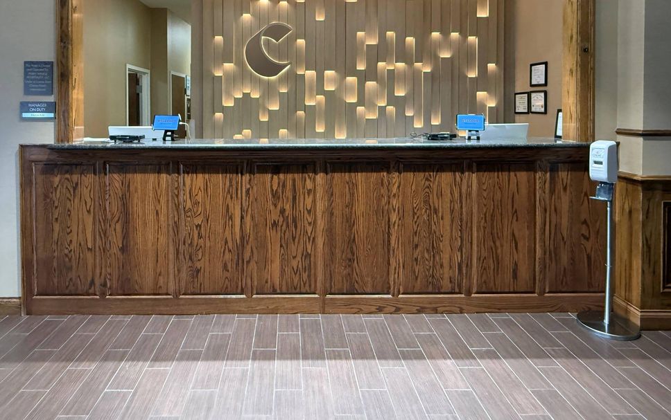 Front desk Photo