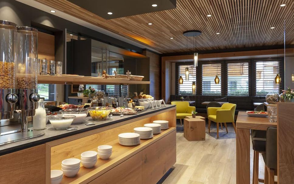 Buffet Photo