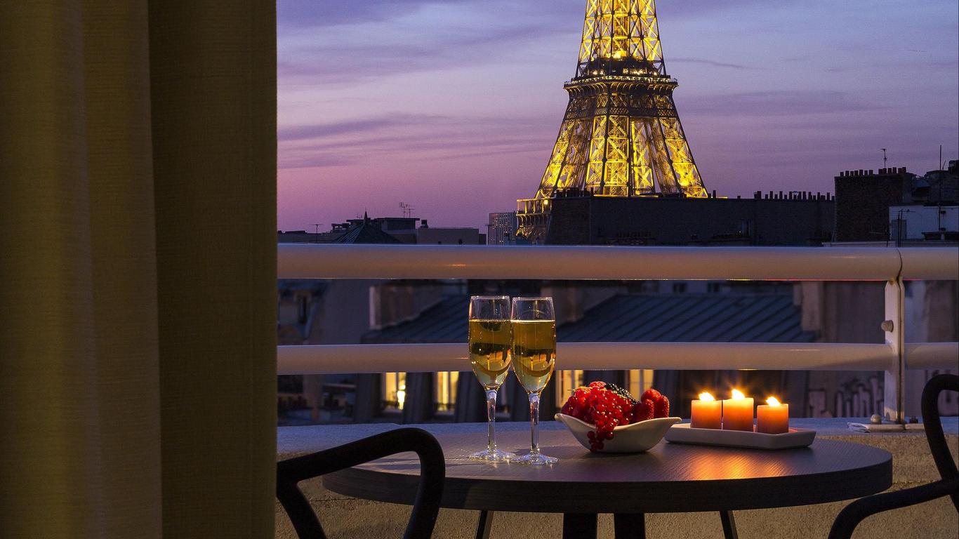 Studio Eiffel Tower View - Citadines Tour Eiffel Paris, serviced apartments