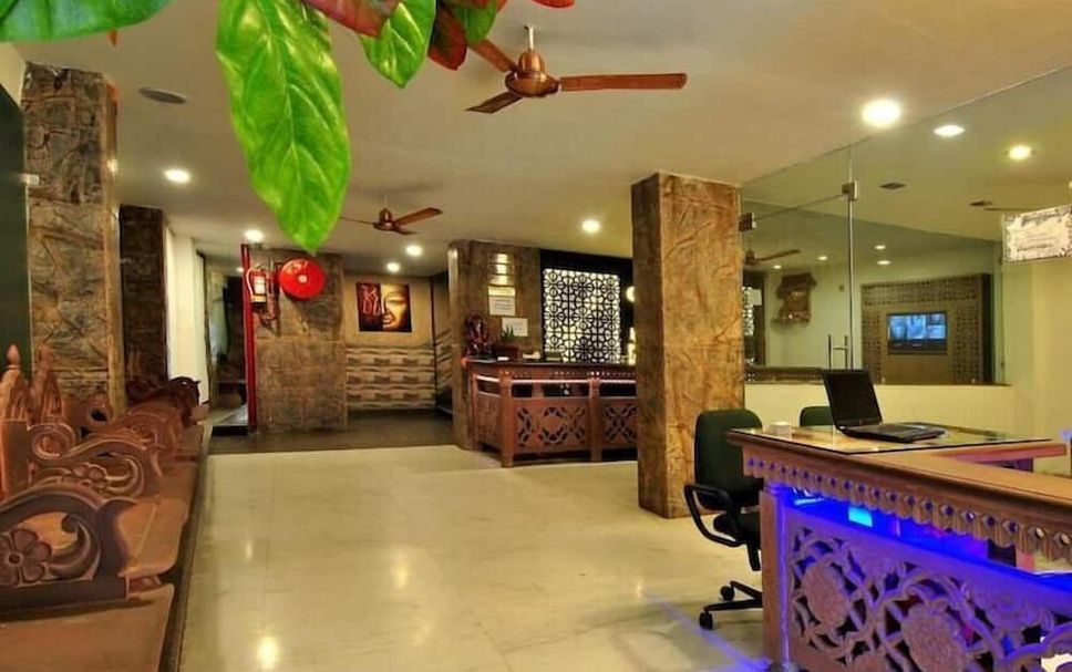 Front desk Photo