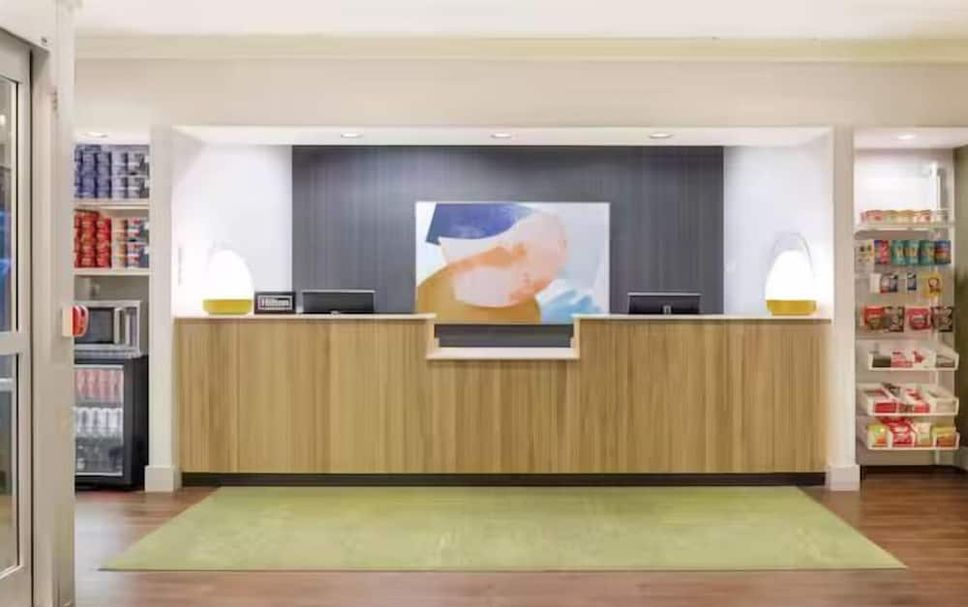 Front desk Photo