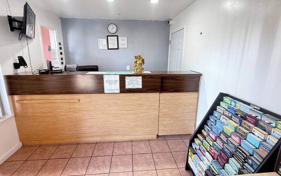 Front desk Photo