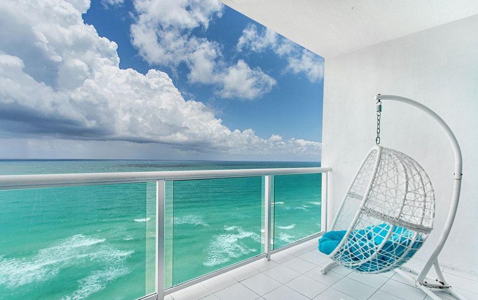 Balcony Photo