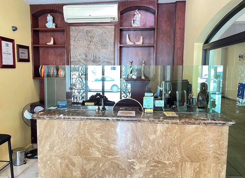 Front desk Photo