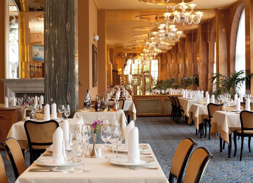 Banquet hall Photo
