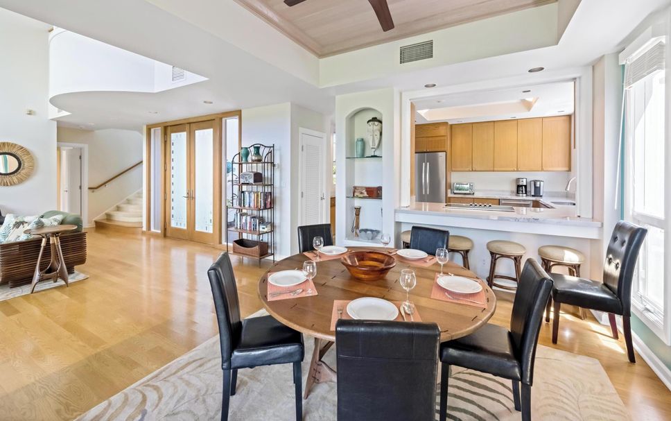 Dining room Photo