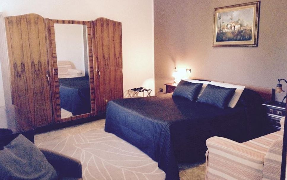 Bedroom Photo