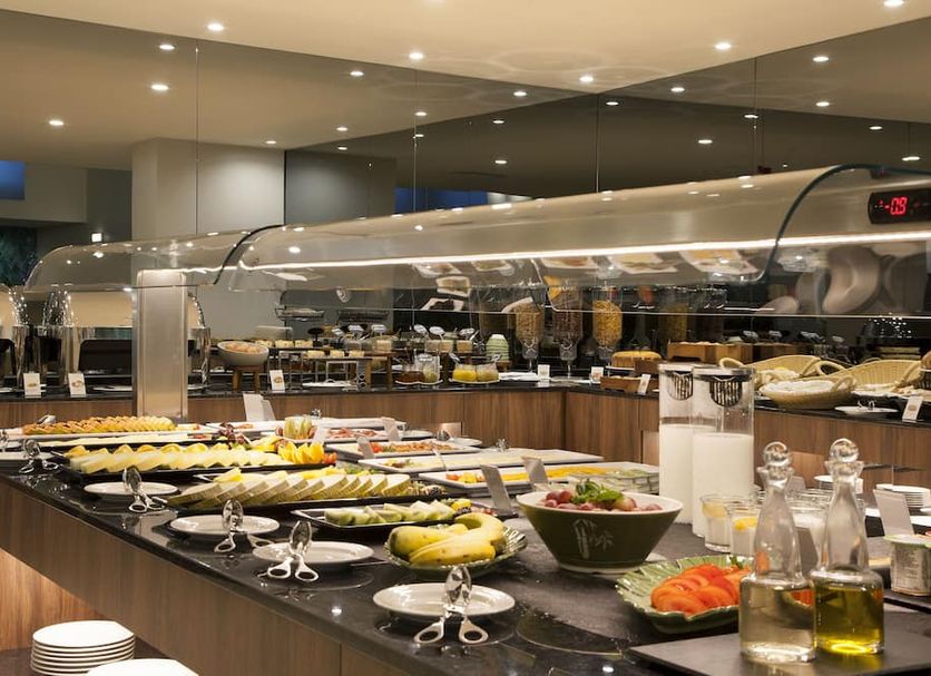 Buffet Photo