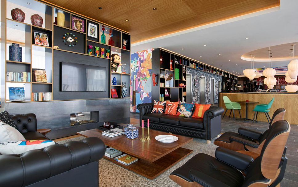 Lounge Photo