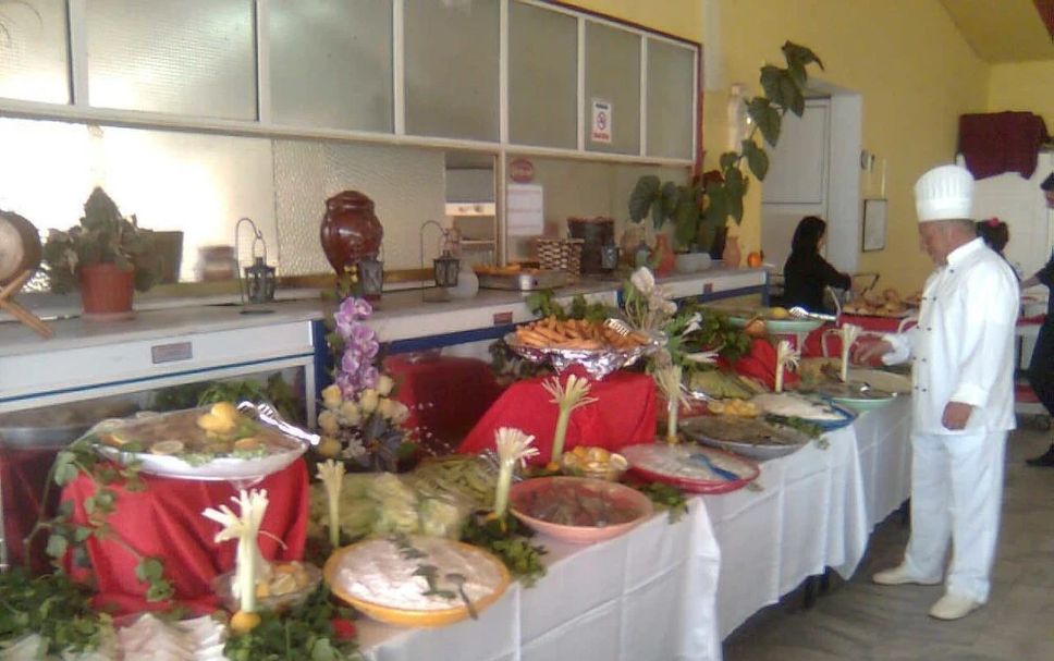 Buffet Photo