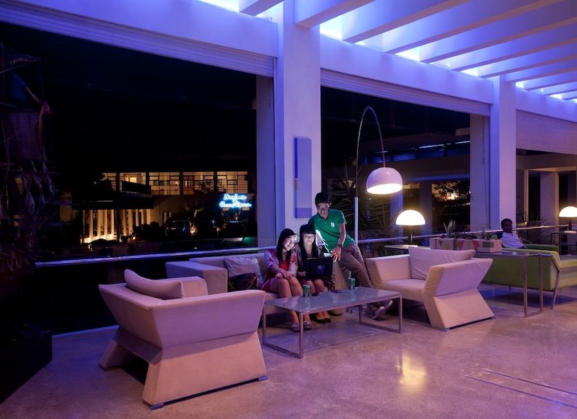 Lounge Photo