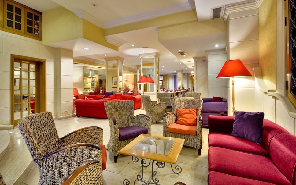 Lounge Photo