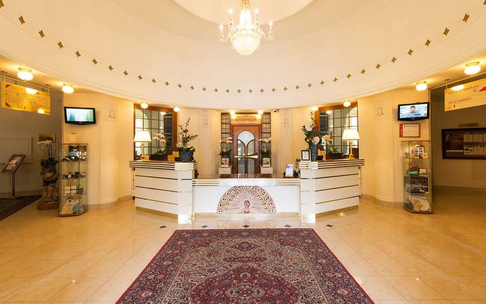 Front desk Photo