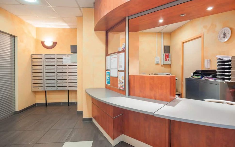 Front desk Photo