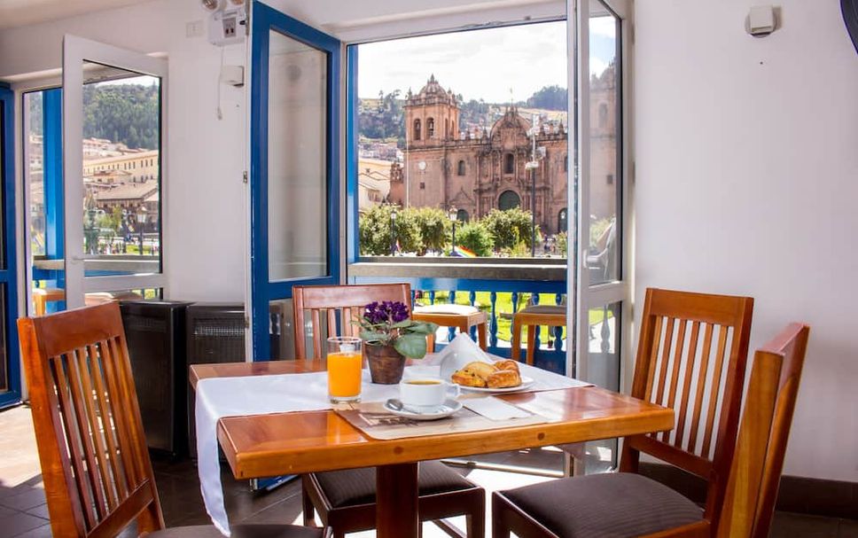 Dining room Photo