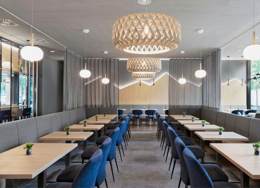 Restaurant Photo