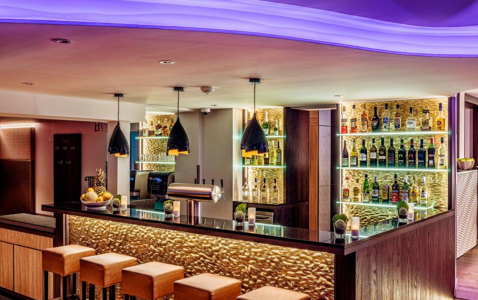 Bar Photo