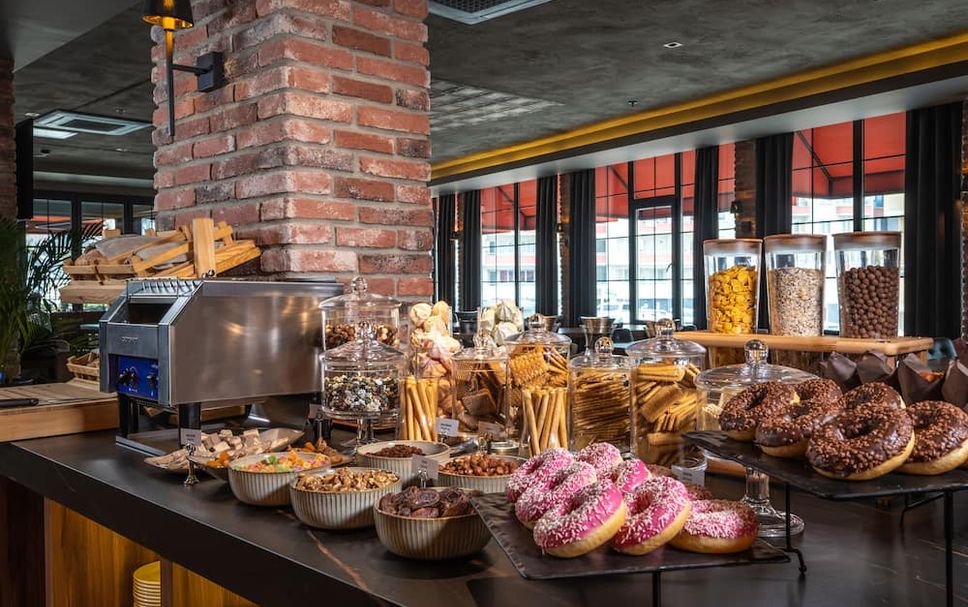 Buffet Photo
